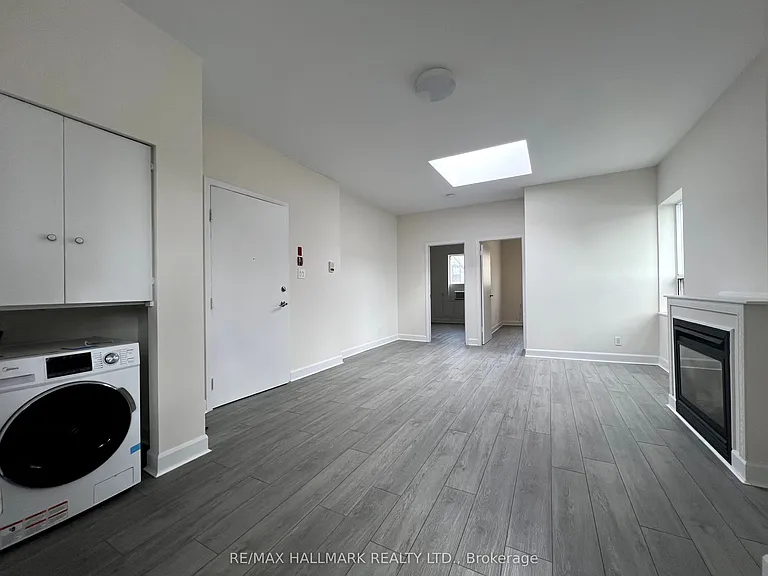 420 Parliament St #1 — Photo 8