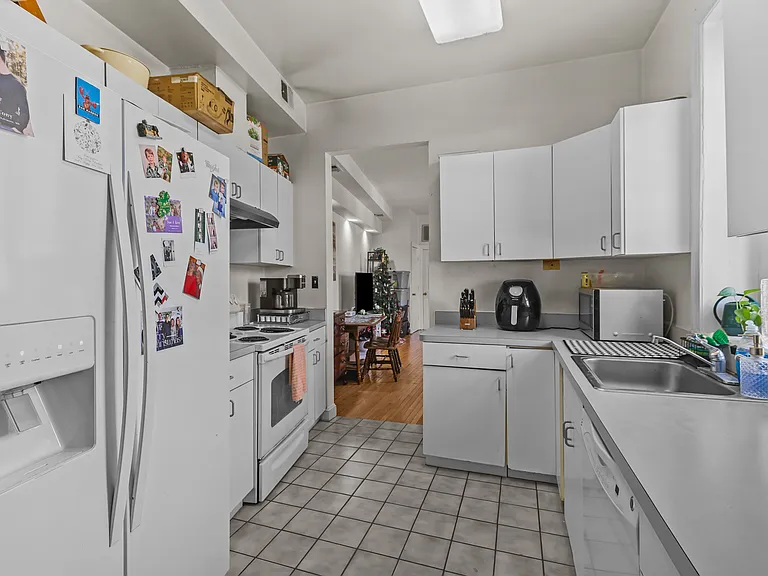 1956 Calvert St NW #3 — Photo 6