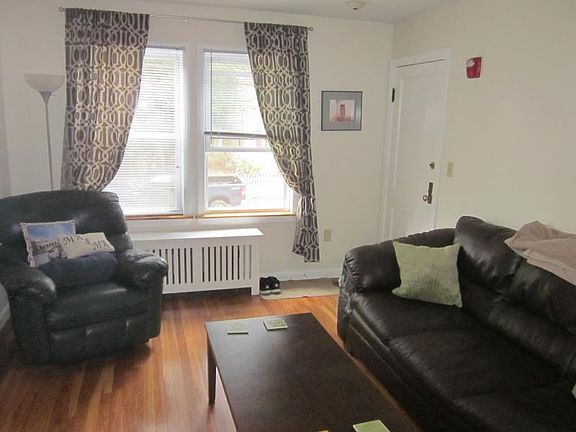 2nd image of 11 Sterling Park APT 1R