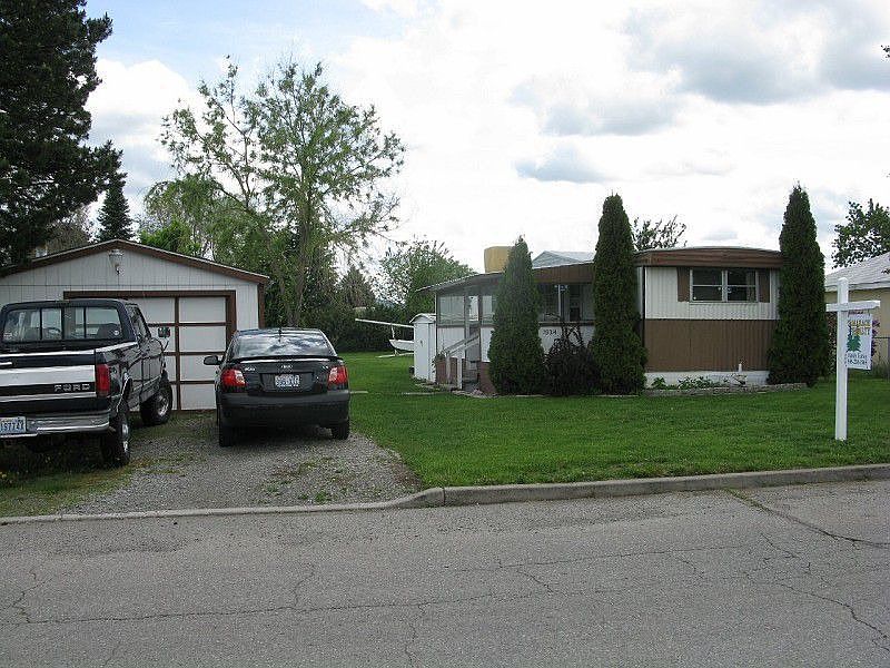 1st image of 18814 E Buckeye Ave