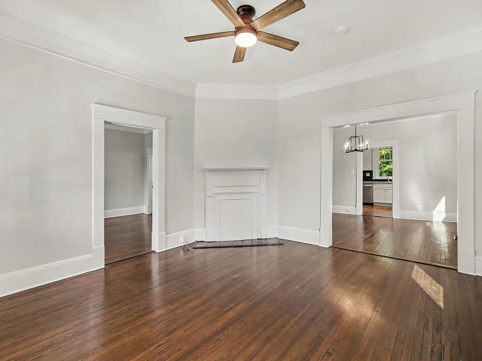 2 bed, 989 sqft, $3,000 — Photo 4