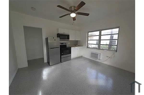 Building Photo - 1101 NE 6th Ave #1103B