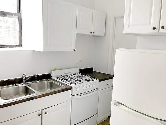 Rented by AJ Clarke | media 12
