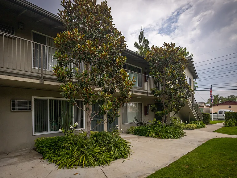 9081 Pacific Ave — Photo 6