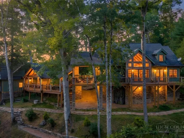 93 Meadow Park Place, Banner Elk, NC 28604
