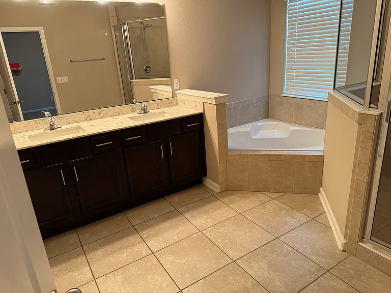 4136 Grayfield Ln — Photo 8