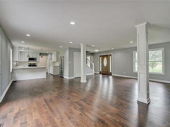 5th image of 1570 W 96th St