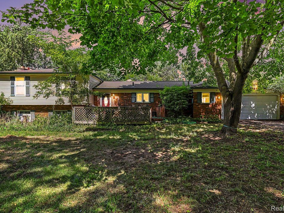 1st image of 6323 Hough Rd