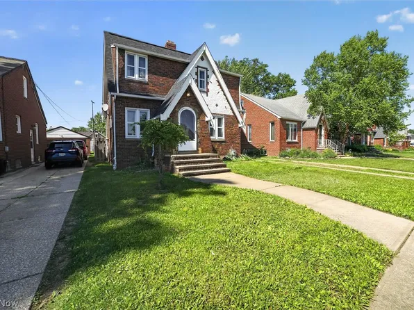 2902 Russell Ave, Parma, OH 44134