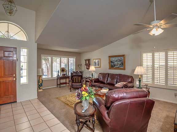 3rd image of 920 W Antelope Creek Way