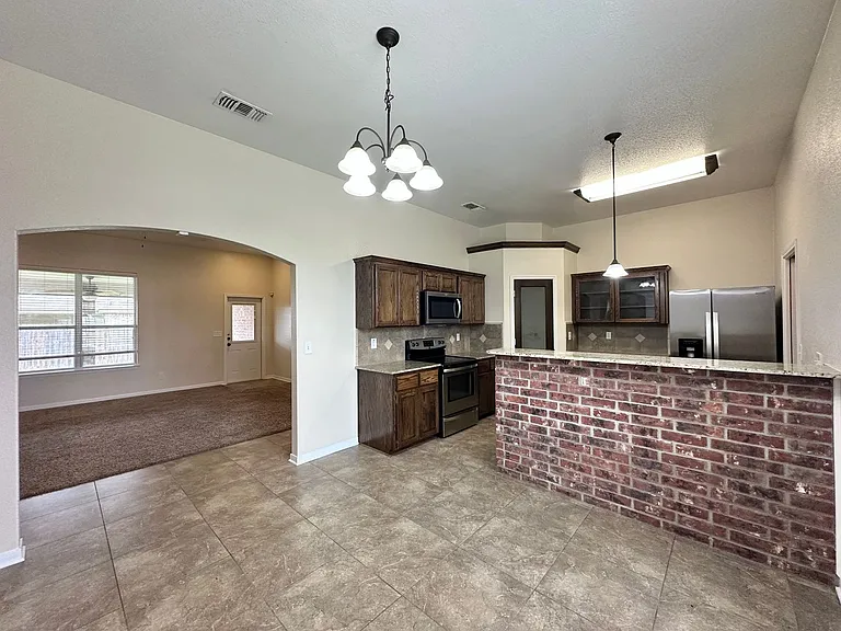 6710 Alvin Dr — Photo 10