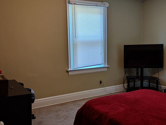 4th image of 3868 Isabella Ave #2