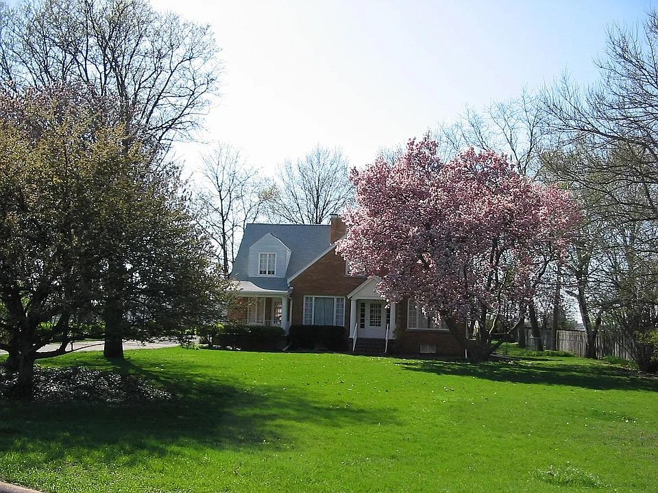 800 Towanda Ave, Bloomington, IL 61701 Zillow