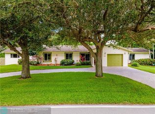 431 S Old Hiatus Rd, Fort Lauderdale, FL 33325