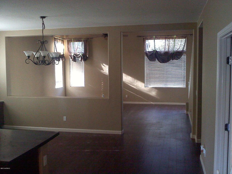 2nd image of 1319 E Cassia Ln