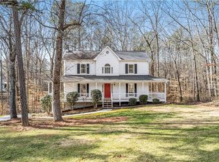 555 Maplelake Dr, Acworth, GA 30101