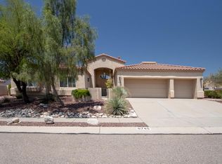 6745 N Shadow Run Dr, Tucson, AZ 85704