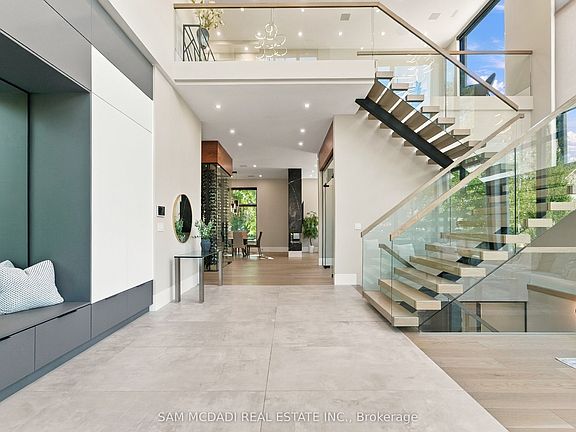 4th image of 112 Elton Park Rd
