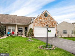 1854 Deerfield Dr, Dover, PA 17315
