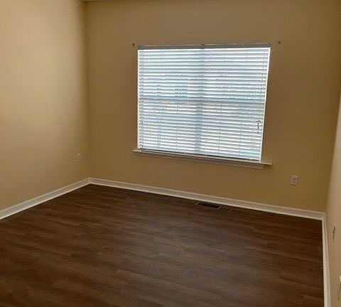 5th image of 1555 Scarlet Oak Loop #1113-A