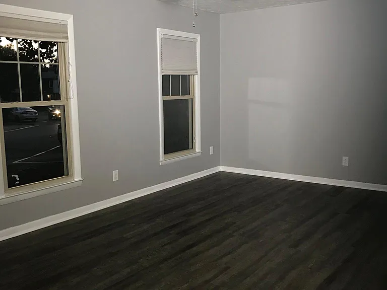 175 Hedgewood Ct — Photo 3