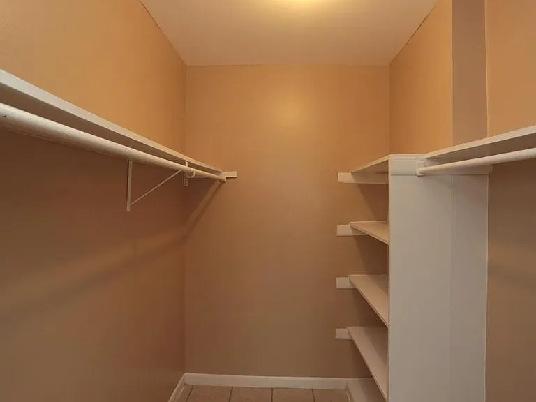 StoneBrook Apartments — Photo 10