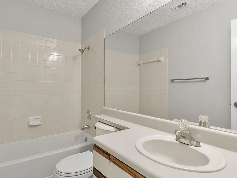413 Country Aire Dr — Photo 22