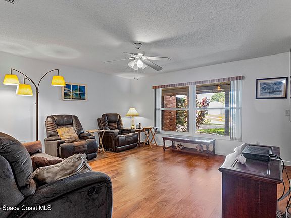 4th image of 5285 Melissa Dr