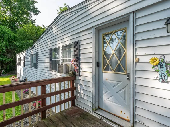 9 oak Drive, Bloomingburg, NY 12721