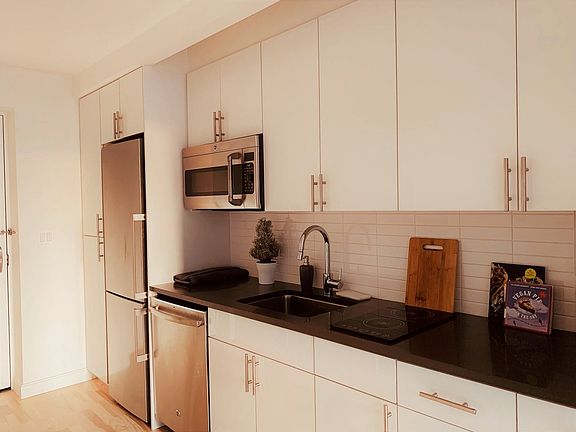 5th image of 280 Ashland Ave #704