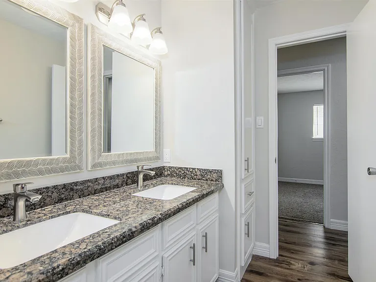 2716 Pine Cone Ln — Photo 23