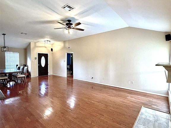 3rd image of 9919 Glenkirk Dr