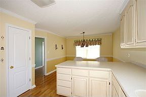 4th image of 101 Jamestown Dr