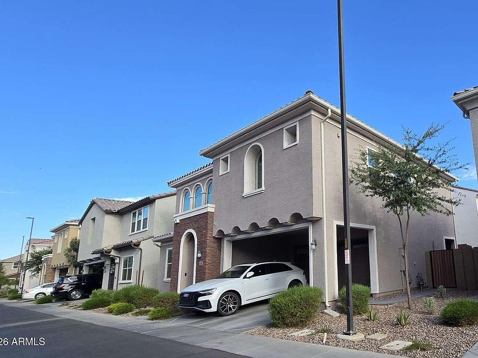 2nd image of 1149 E SABINO Drive