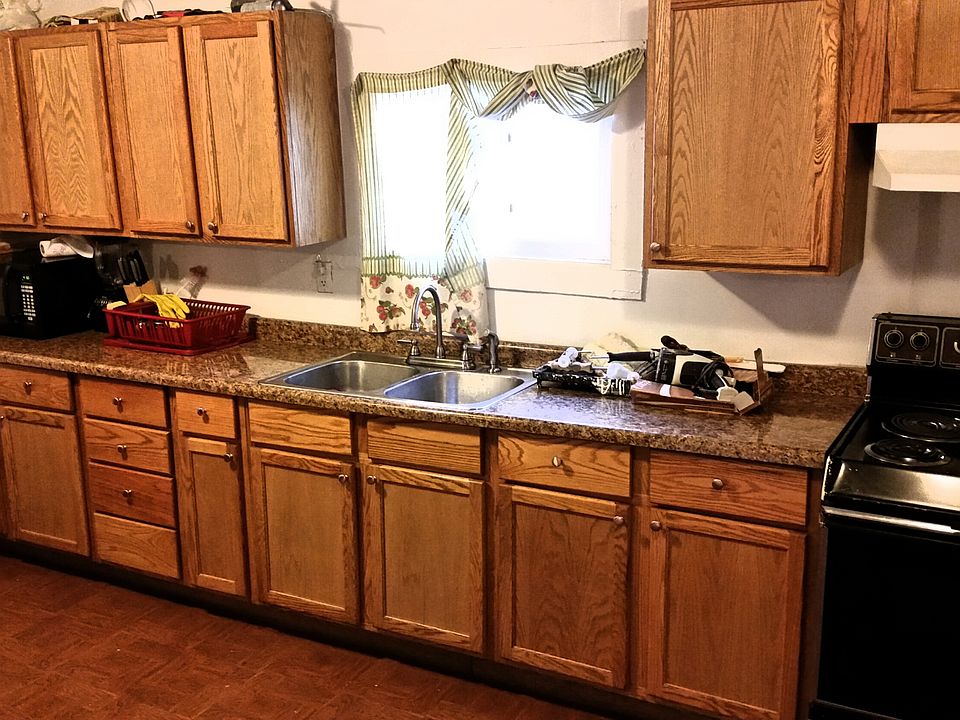 2nd image of 1610 Capitol Ave
