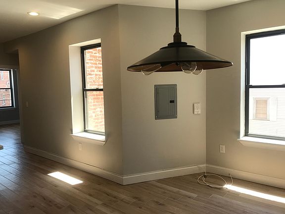 5th image of 43 Clifton Pl