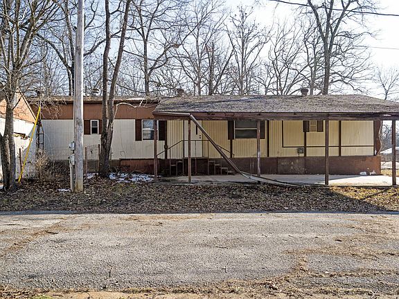 4th image of 4017 White Oak Road