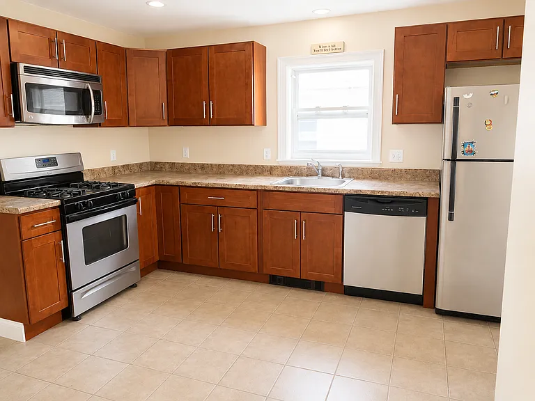 60 N Putnam St #4 — Photo 1