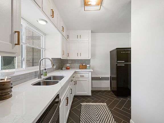 2nd image of 1551 Filbert Ct APT 1
