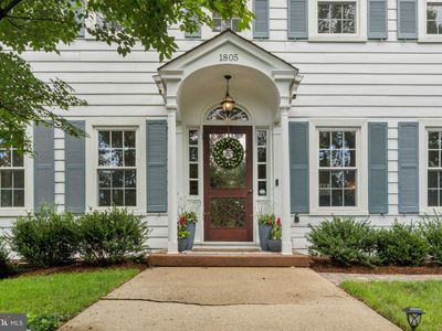 1805 Army Navy Dr, Arlington, VA, 22202