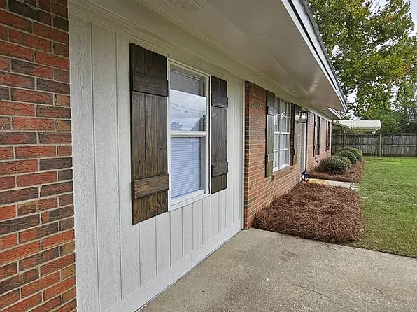 337 Phillips St, Colquitt, GA 39837