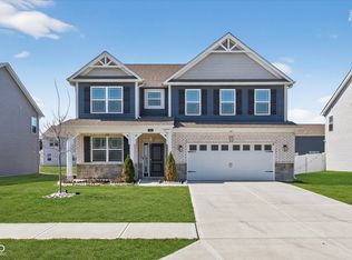 230 Walker Dr, Whiteland, IN 46184