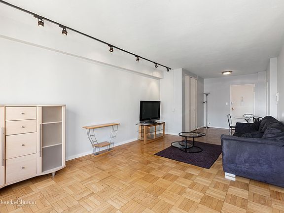 4th image of 301 E 78th St APT 15H