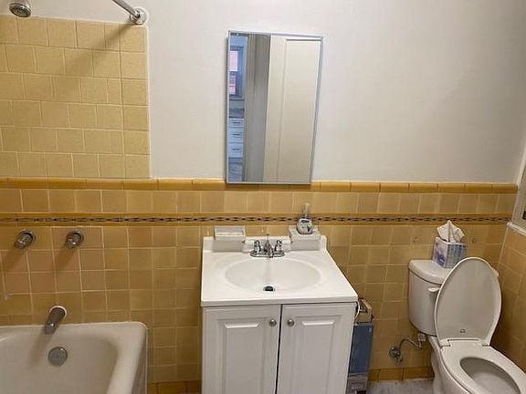 5th image of 119 S Edgemont St APT B
