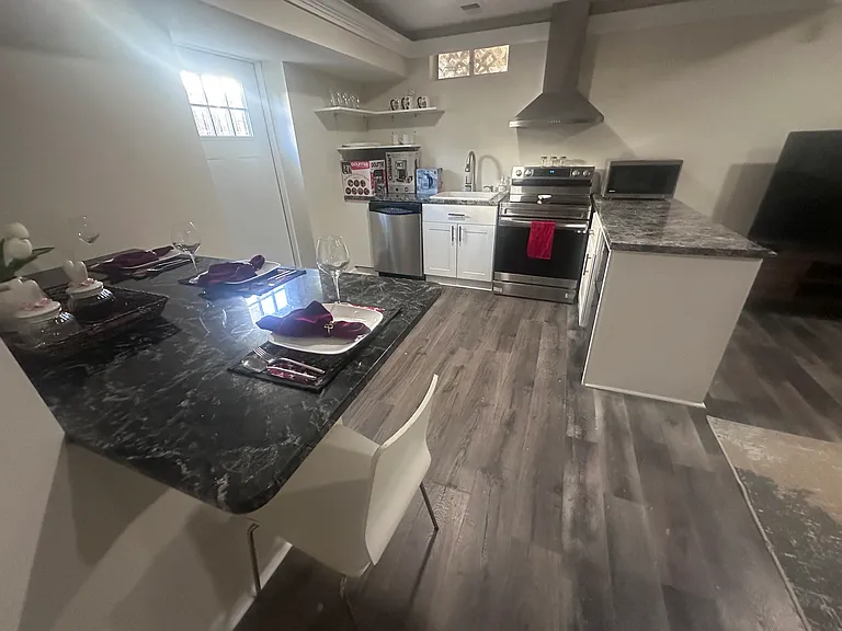 307 Ebaugh Dr SE — Photo 3