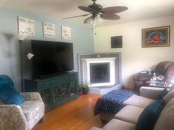 2nd image of 908 Morgan St
