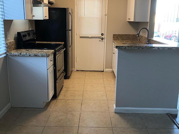 5th image of 4914 67th St APT 1