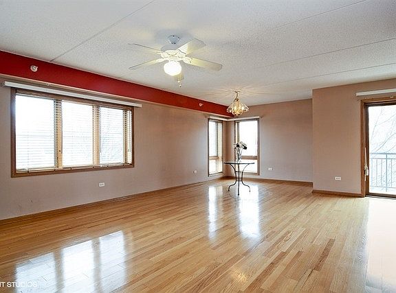 2nd image of 1327 Brown St Unit 302