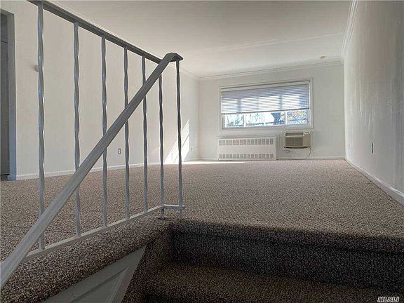3rd image of 412 Dawson Ln