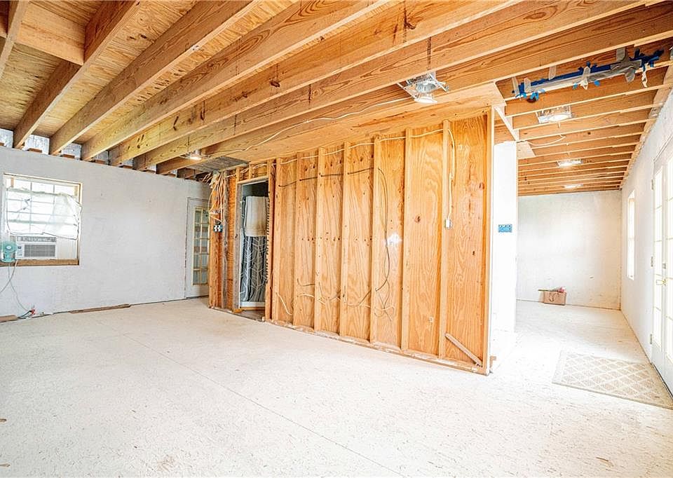 2nd image of 104 Garden Rd